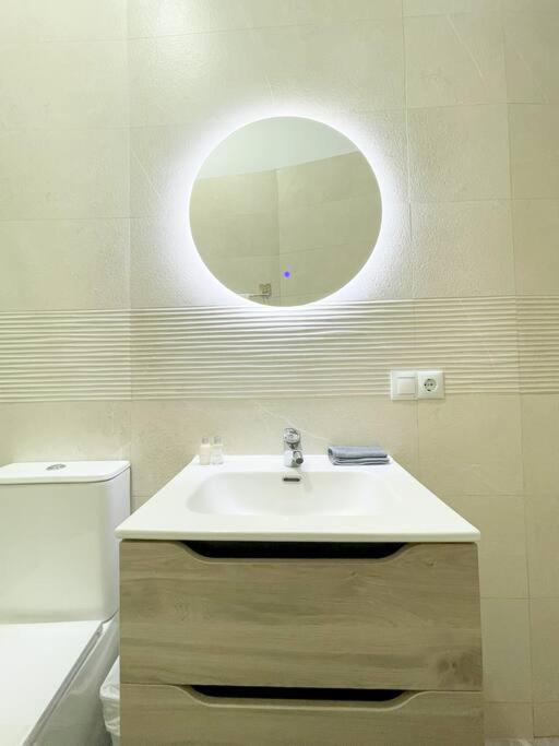Cerca Del Centro Y Luminoso Apartment มาดริด ภายนอก รูปภาพ