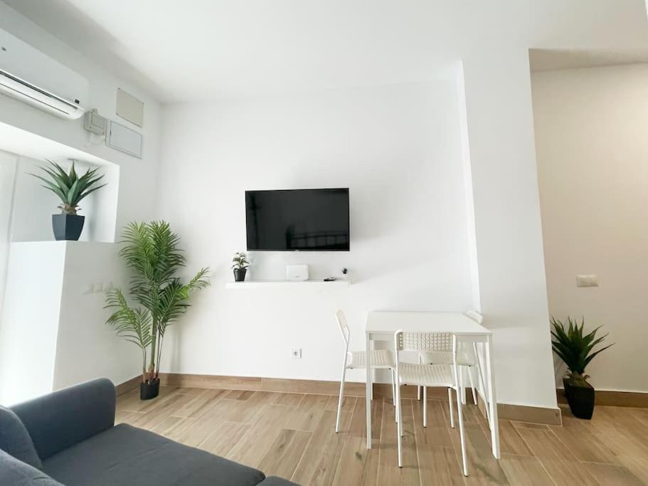 Cerca Del Centro Y Luminoso Apartment มาดริด ภายนอก รูปภาพ
